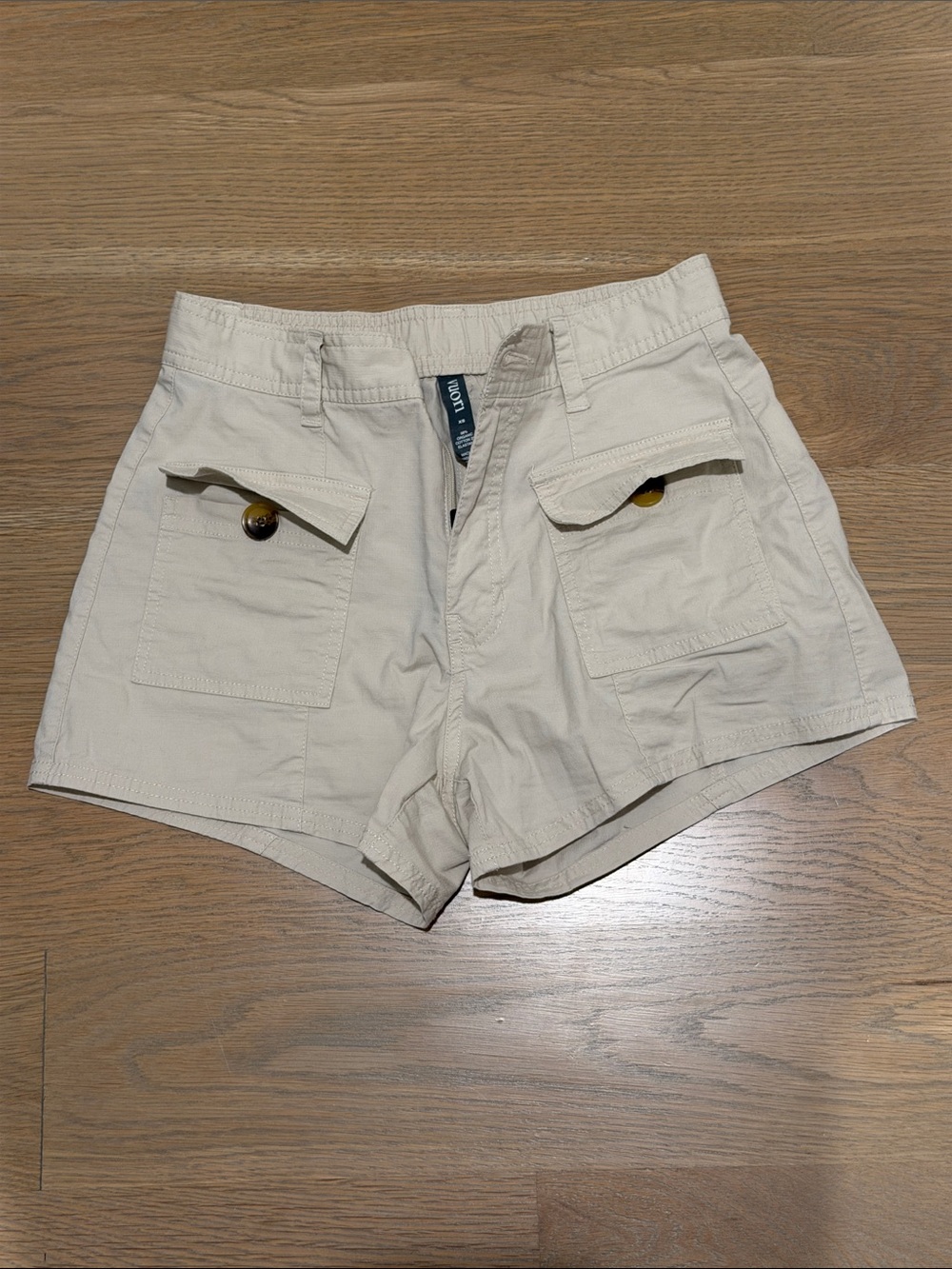 Vuori Beige Cargo Pocket Women's Shorts